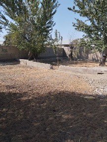 Yer sotiladi uyi bor