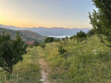 ЧИМГАН (Chimyon), дом продаётся, большой участок и хорошей локацией
