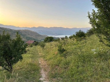 ЧИМГАН (Chimyon), дом продаётся, большой участок и хорошей локацией