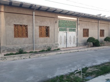 Zangiotada yashashga tayyor uy sotiladi