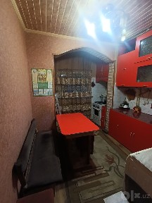 Продаю квартиру на Юнусабаде -16 квартал 3/5/5 балкон 2/6