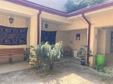 м. Х.Алимжана офис УЦ 2-этажа 554 м² 7-8 кабинетов 4 с/у двор 2-линия