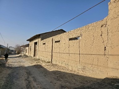 Ер ховли участка срочно сотилади. Каттакургон Шахардан 15 сотихлик.