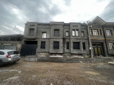 Ховли уй сотилади 4.5 сотка