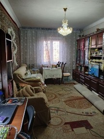 Яшнабод тум. Куйлик бозор атрофида. 3хона 9эт 9эт-да. Умум. майд: 82 кв. м