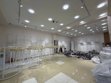 Срочно Аренда Showroom 1 линия Место с высокой проходимостью