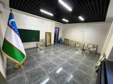 Аренда под офис с балконом 31м2 метро Мирзо Улугбек мечеть Козирабад!