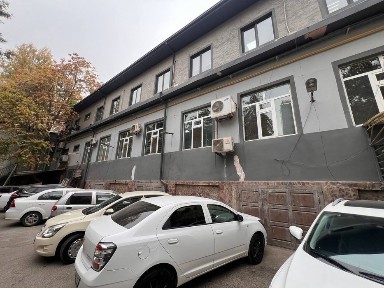 Срочно продается нежилое помещение в центре 494 квадратных Darhon!