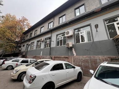 Срочно продается нежилое помещение в центре 494 квадратных Darhon!