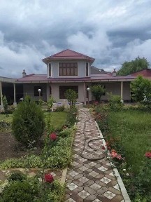 Олтинтепа махалля (Циолковского).Продам 2дома на 17сотках. Фасад 28м*61м
