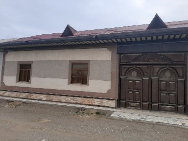 Фарход савхозидан ховли сотилади хамма кулайликлари мавжуд.