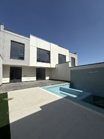 Продажа коттеджей на Циолковской 3,2 сотки 4 этажа бассейн летний двор