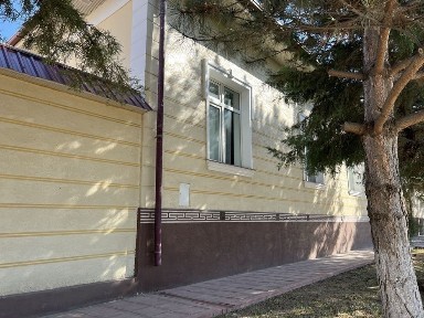 Коттедж Сотилади