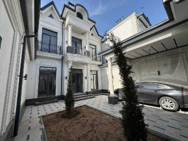 Сергели.Bobur махалляси. 2.5 сотихда 6 хонали коробкали уй сотаман