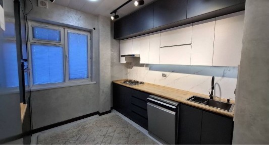 своя 3-комн. квартира 86 м² в напротив Almazar City