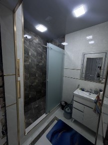 Srochno sotiladi 3 xona 90 kvadrat evroremont mehnat postiga kirmasdaa