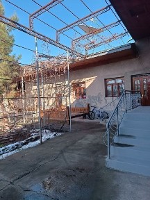 Срочно Уй сотилади Янгиюл Дока хлеб ГАИга 100метр йетмасдан