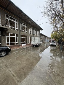 Действующей Кондиторский Цех, 90 соток.