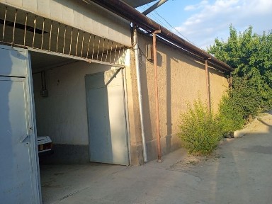 Nazarbe tekistilda 5,2 sotix uchaska sotiladi