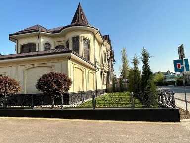 Продается 3х этажный дом на Максима Горького, Буюк Ипак Йули, в Никити