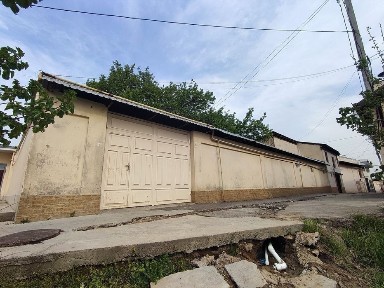 Уй сотилади Кўкча Нурафшон кўчаси