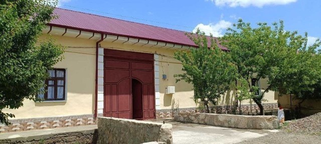 Яшашга кулай 8.22 сотихли ховли сотилади