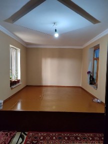Uy ozimniki 1 sotix 3 xona ashxona 1xojat xona 1 xomom1