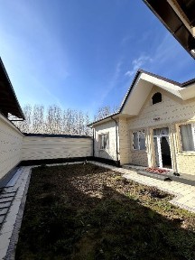 Uy sotiladi 3.5 Abdurahmonda