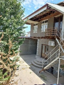 Qazi Mahalla Novomoskovskiy 9-sotok Uglavoy Yer Hisobida Hovli sotilad