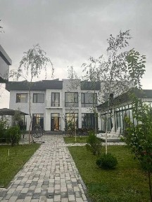 ГОТОВЫЙ БИЗНЕС. 2 Дачи. 70 соток. Клиника/Санаторий. 5 км от Ташкента.