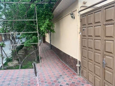 Продаётся дом 3 сотки (17м фасад) в центре города