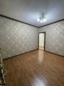 Продам 2ком 1этаж 2этажки. Еврорем. Общая площадь. 43,3кв Метро Чинор