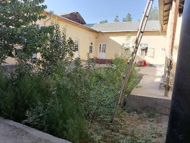Buxoro shahri bitonka yo'l yoqasida 5 sotixli hovli sotiladi