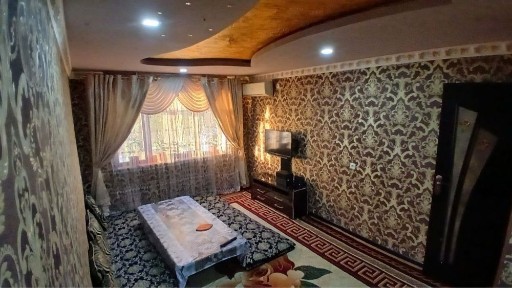 Dom sotiladi 2 xonali novi sentrdan yulni ustida