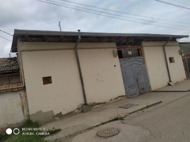 Zangiota tumani boz suv atrofida uy sotiladi