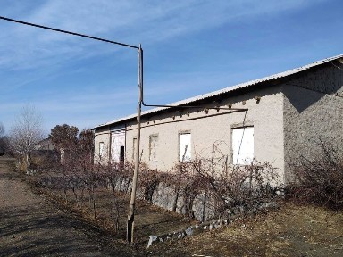 Uy sotiladi tez va arzon! Narxini kelishamiz yana