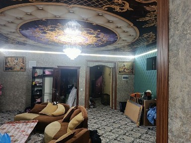Продаётся 2х комнатная квартира на полуподвалном части.