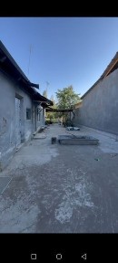 Uy sotiladi 12 sotik 3xona Toytepa qorasu mebilniy chorahasidan 100 m