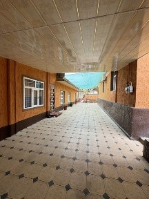 Шахмитни стархаус да ховли сотилади.