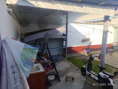 УЙ СОТИЛАДИ 3 соток Ҳамма шароитларига эга 3 хона