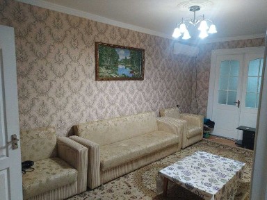 Квартирага битта бола керак.
