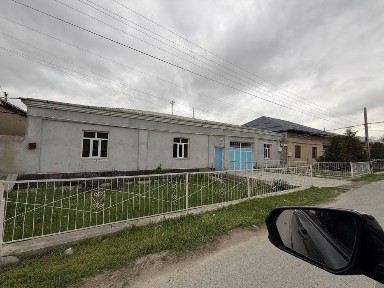 Xovli sotiladi 18-maktab orqasida