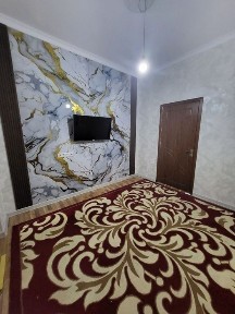 Продается 2 комнатная (переделанная в 3) квартира