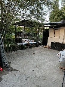 Сув буйидан Дачабоп тайер ховли сотувда. Кибрай, Ташгрэсс.