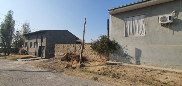 Toshmi postidan 4.5 km kirganda yer sotiladi
