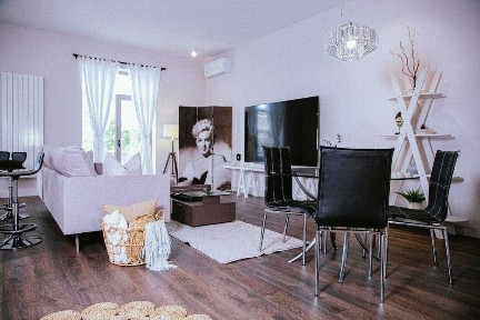 Ц-1 ориентир кафе Бибигон новостройка 3-комн4/9 квартира 125м²