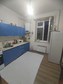 1 ta qiz keri kvartirada 4 ta qiz bor