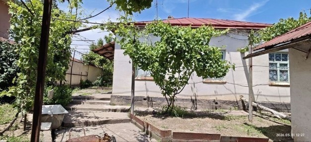 Продаётся дом с большим участком