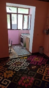 Kvartirant 1- qavaq 2 xonali qo'yiladi uzoq muddatga QARSHI SHAHAR