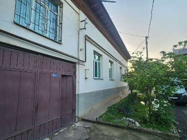 Yashnabodda hovli sotiladi